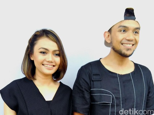 Rina Nose dan Fakhrul Razi Lagi Instropeksi